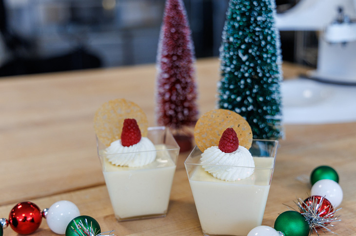 Lemon Posset with brandy snaps