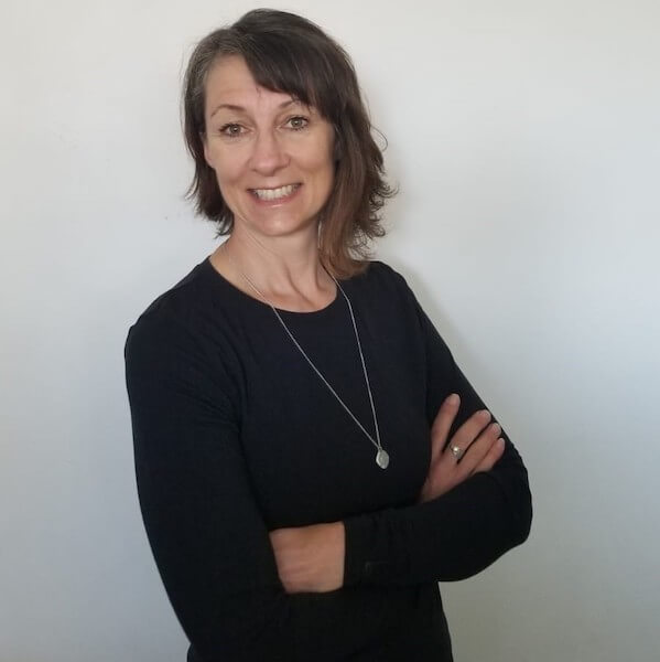 Headshot of Laura Bucsis