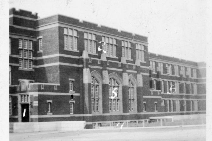 North entrance of Heritage Hall in the 1930s